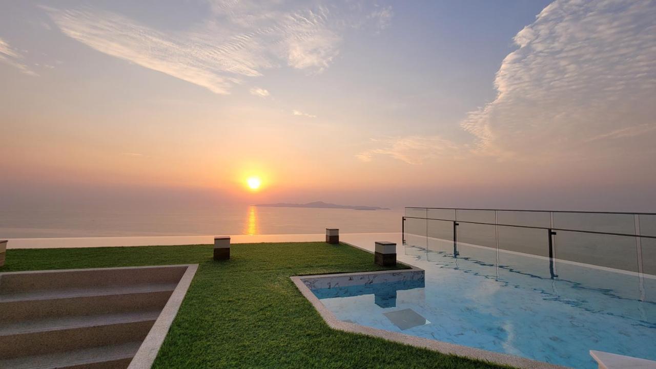 The Andromeda Condominium Seaview Pattaya Luaran gambar