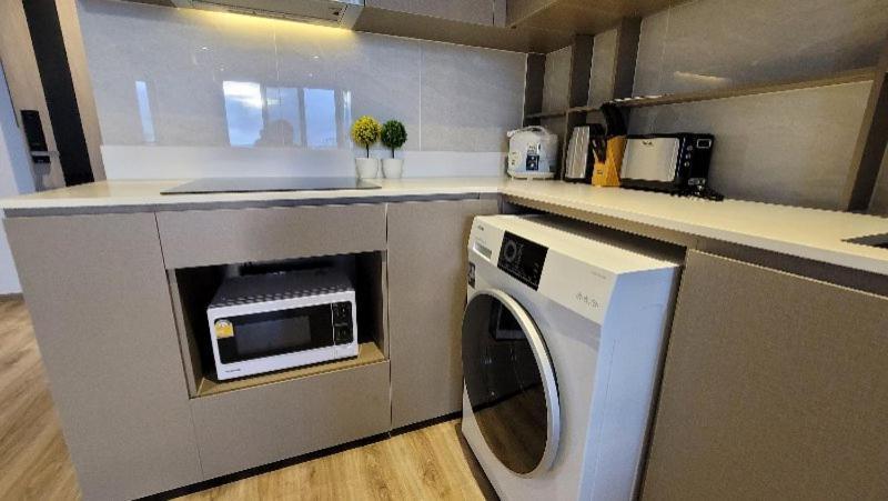 The Andromeda Condominium Seaview Pattaya Bilik gambar
