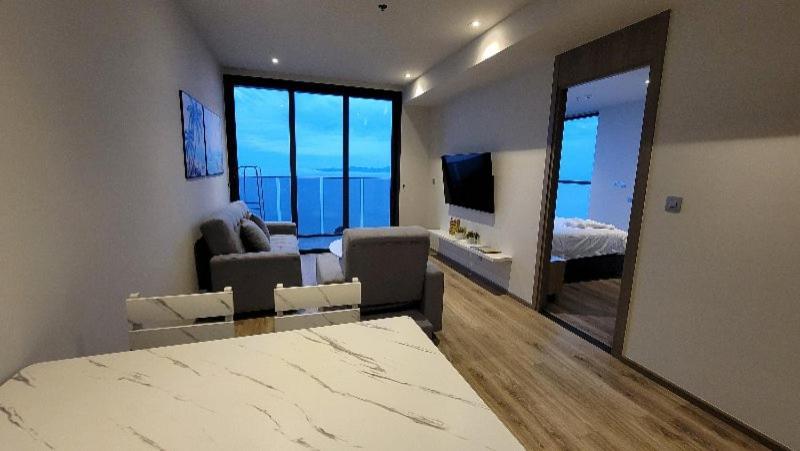 The Andromeda Condominium Seaview Pattaya Bilik gambar
