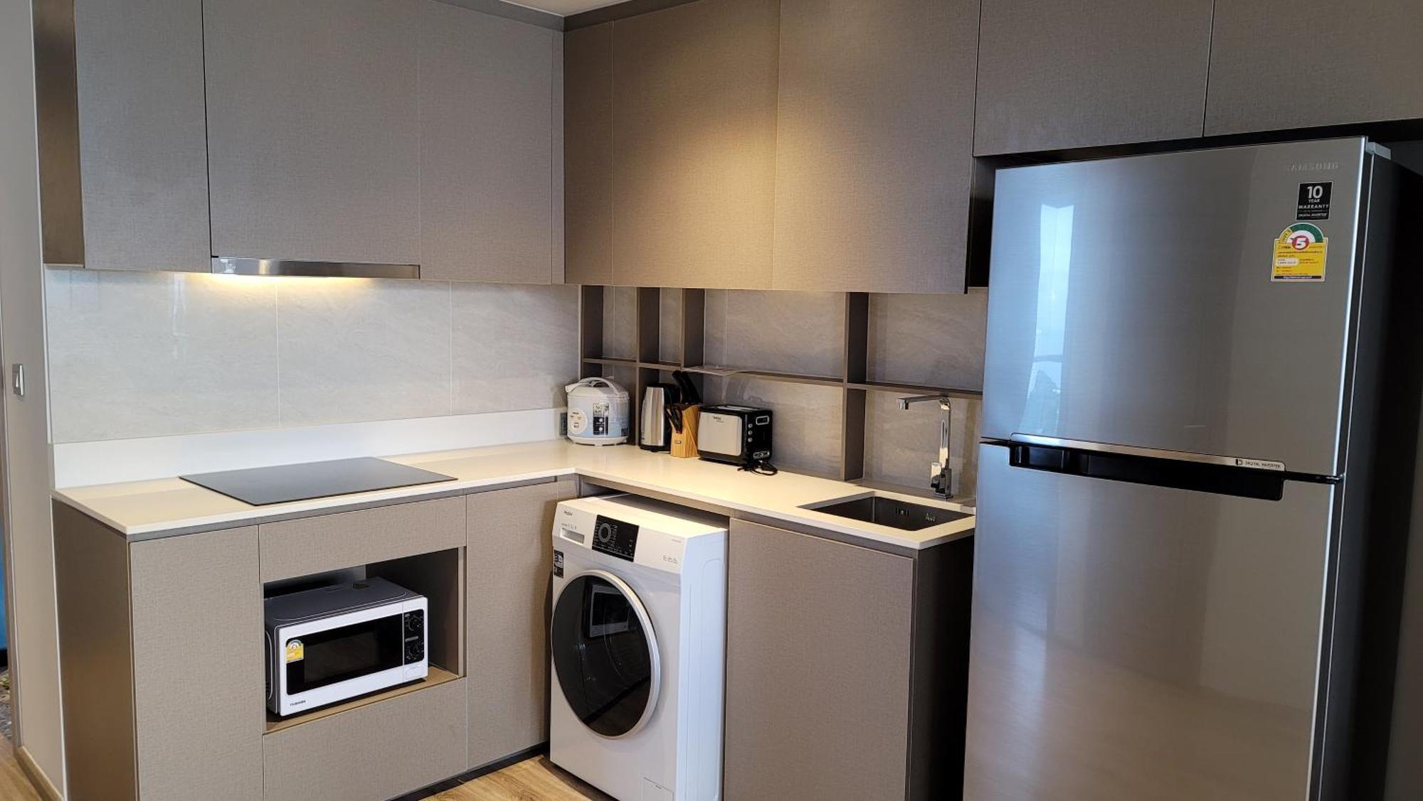 The Andromeda Condominium Seaview Pattaya Bilik gambar