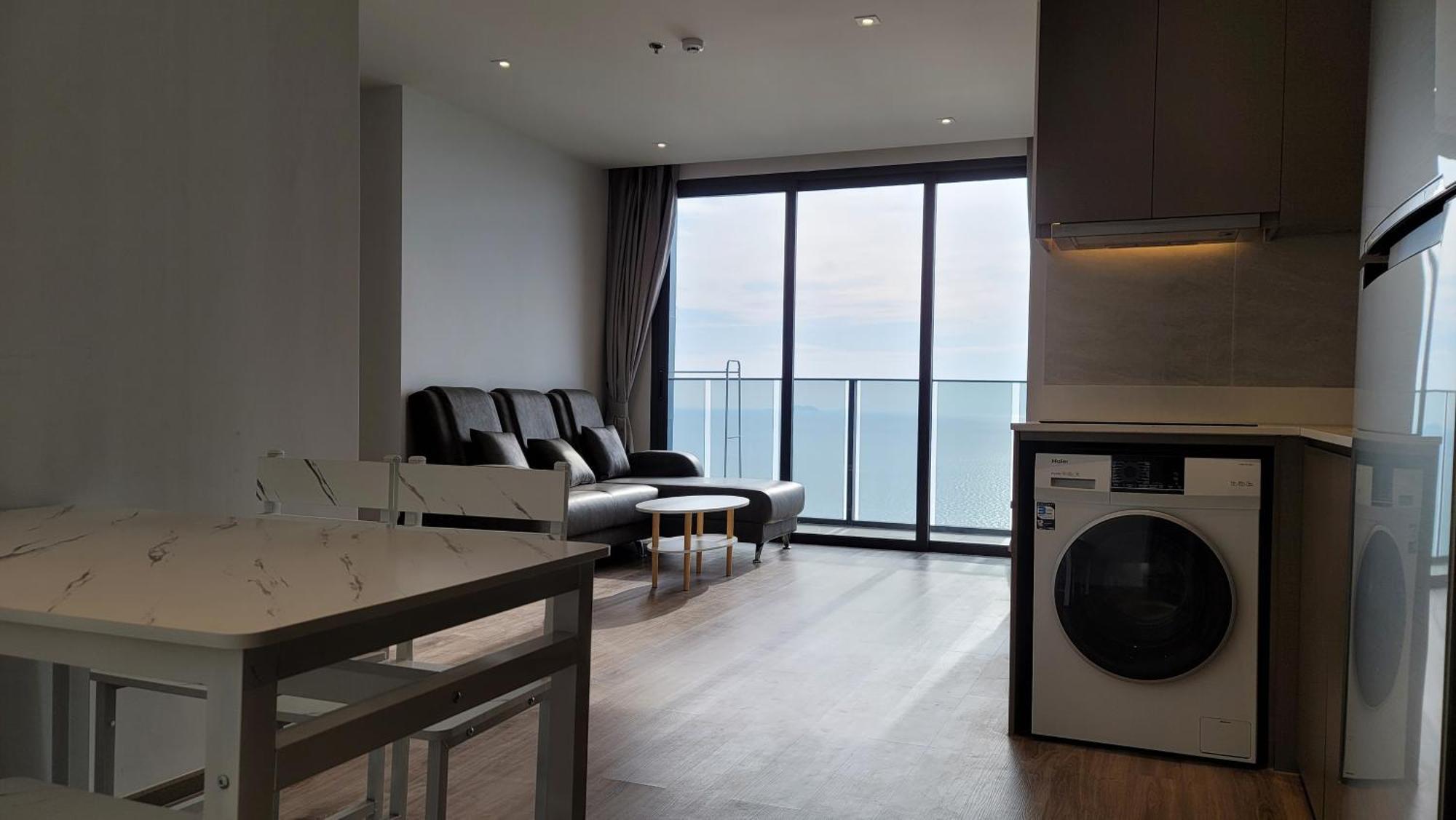 The Andromeda Condominium Seaview Pattaya Bilik gambar