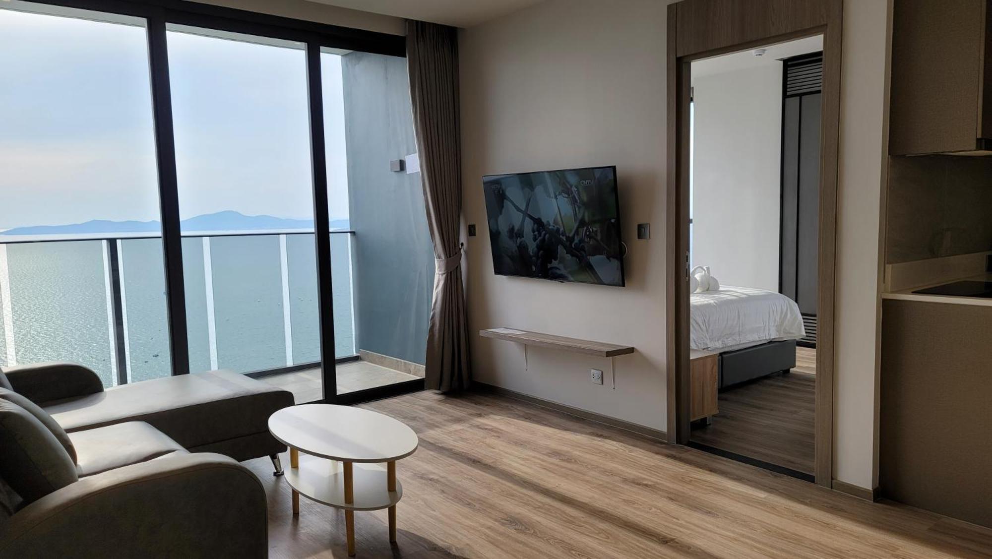 The Andromeda Condominium Seaview Pattaya Bilik gambar