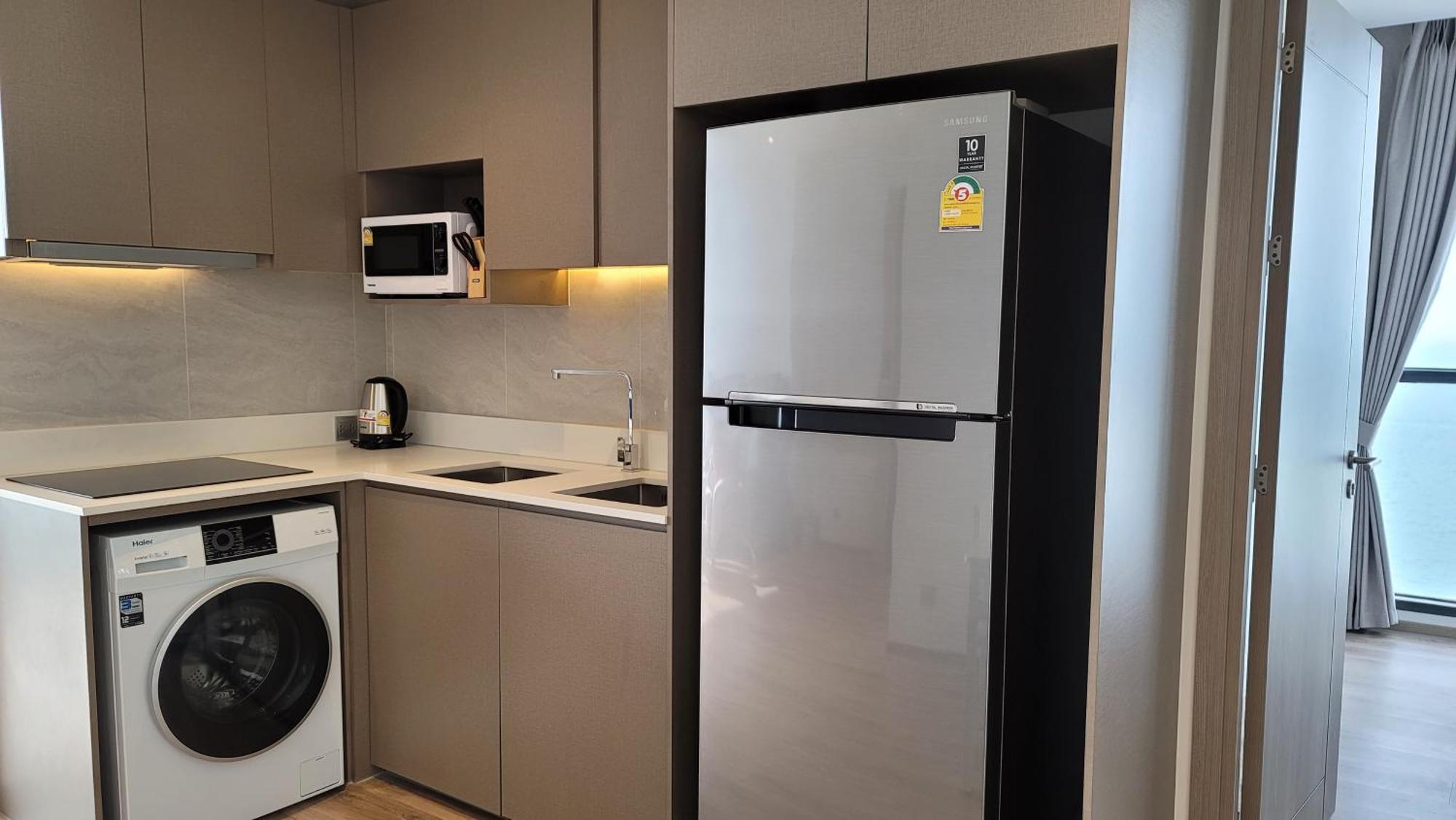 The Andromeda Condominium Seaview Pattaya Bilik gambar