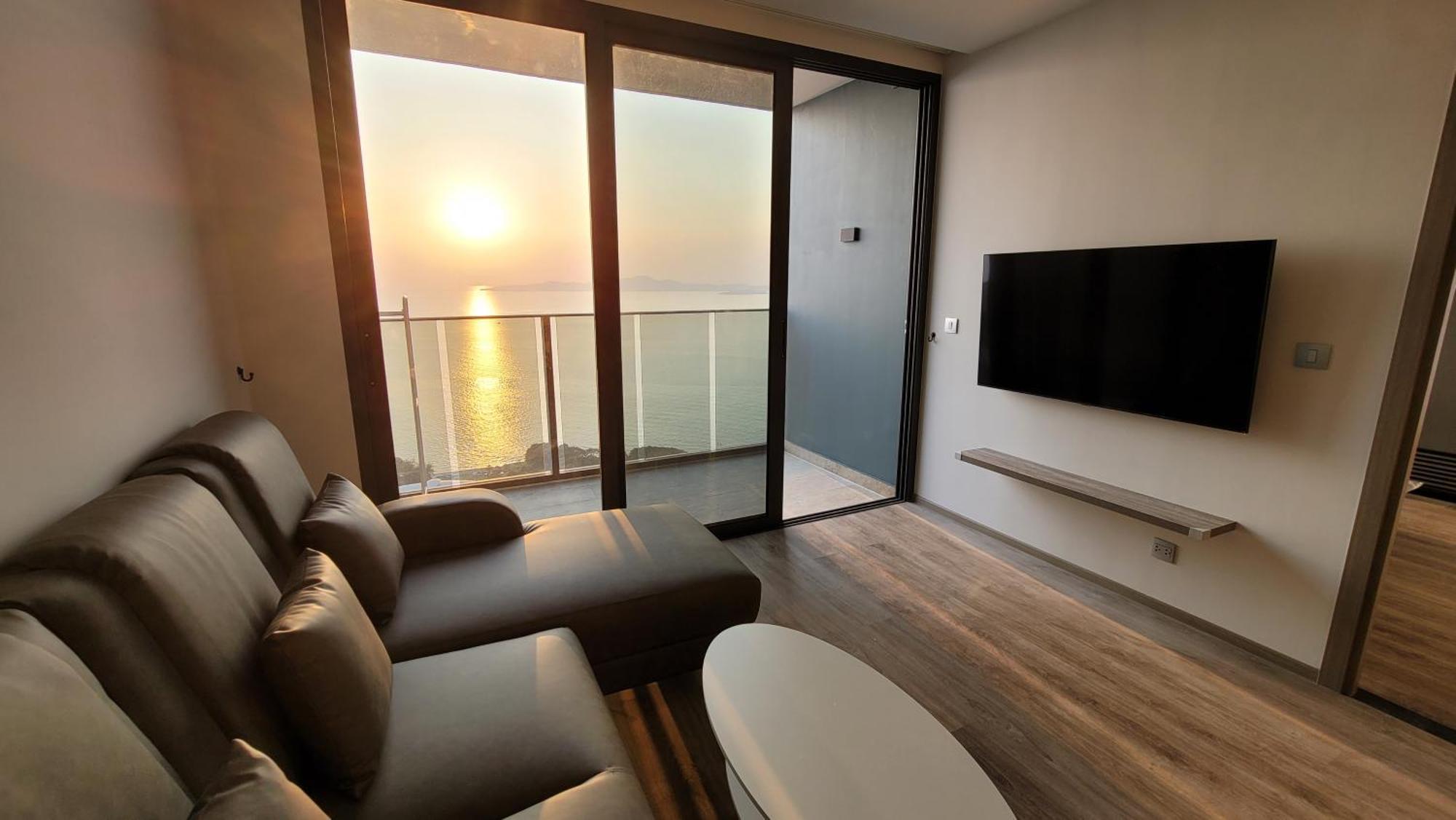 The Andromeda Condominium Seaview Pattaya Bilik gambar