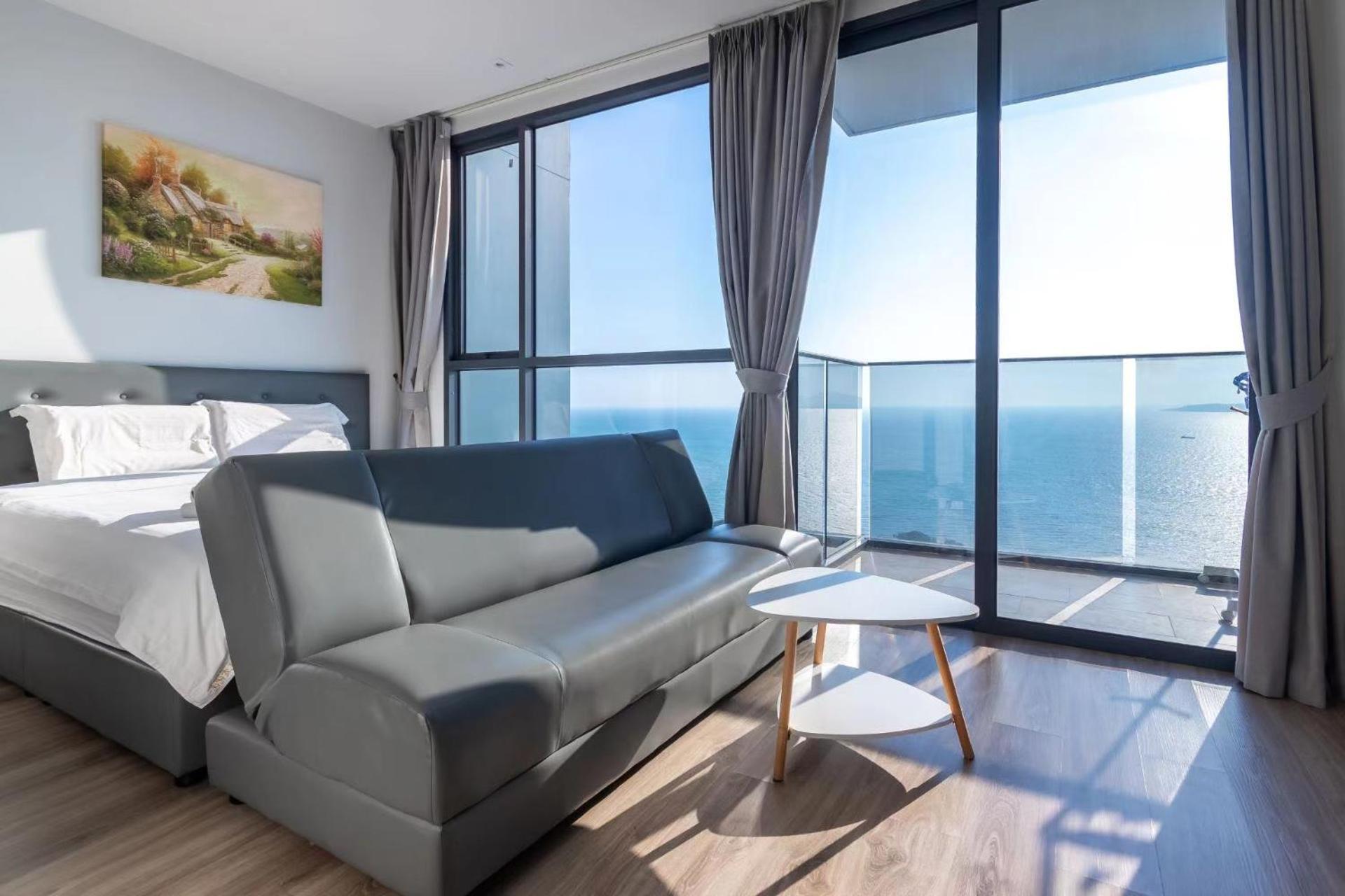 The Andromeda Condominium Seaview Pattaya Bilik gambar