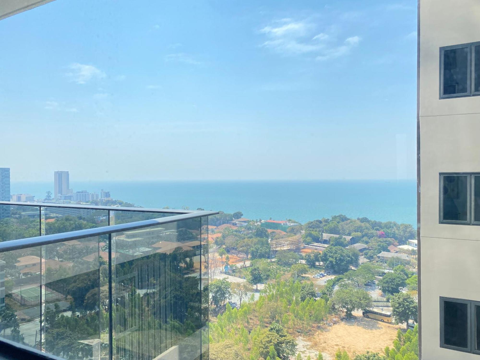 The Andromeda Condominium Seaview Pattaya Luaran gambar